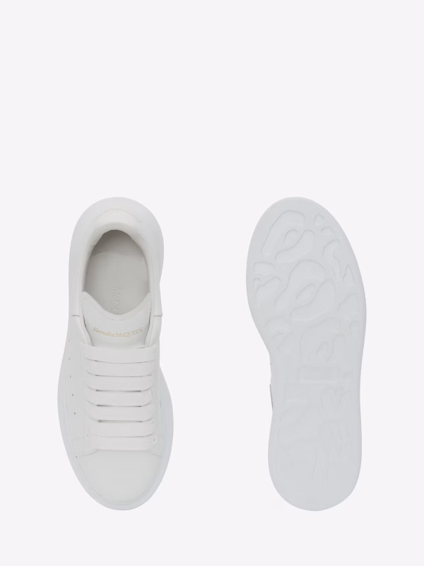Oversized Sneakers | Unisex